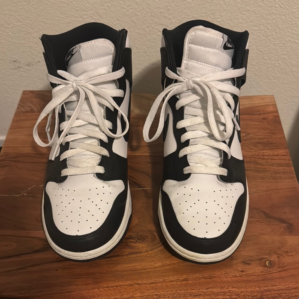 Nike Dunk High Pandas
